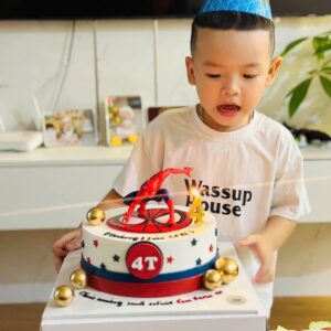 Bánh kem người nhện