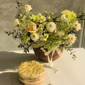 Giỏ Hoa Lily & Ranunculus Pastel