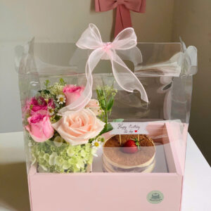 set hoa tươi và bánh tiramisu
