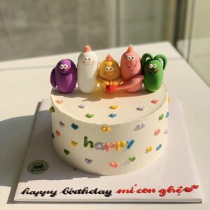Bánh kem nặn tạo hinh vui nhộn